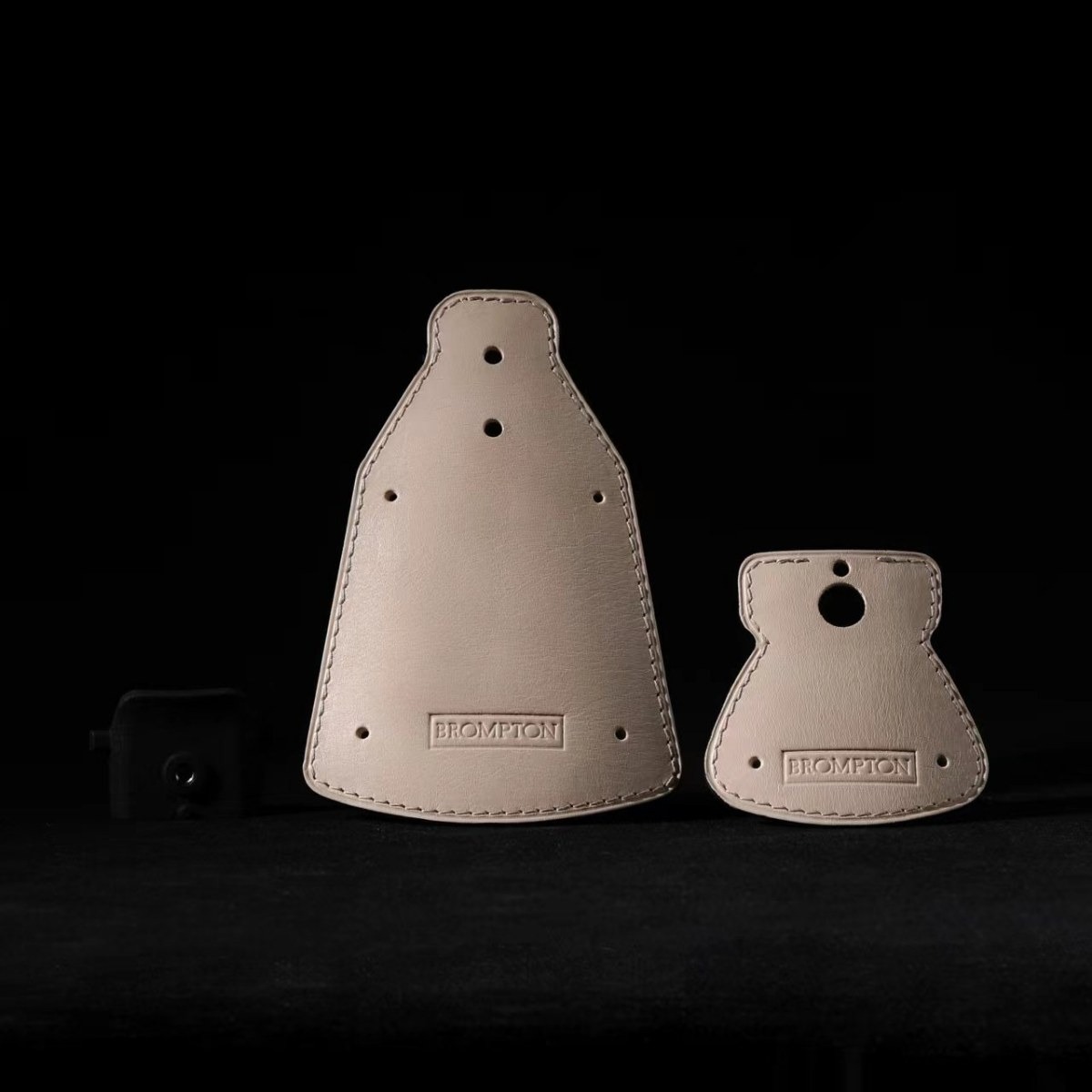مصدات واقيات الطين من الجلد ال - مراجعة Fender Mudguard Set وسعره