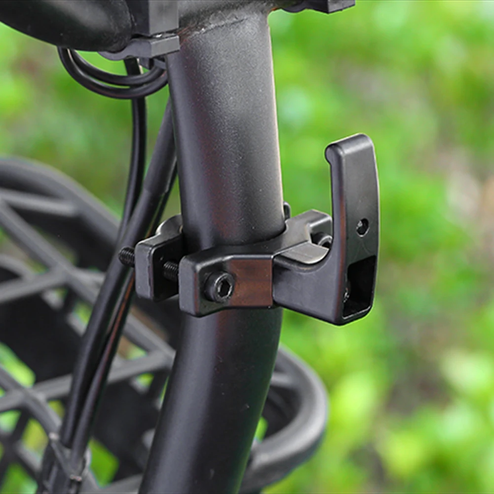 خطافات لتعليق ملحقات خوذة الدر - مراجعة Cycling Commute Bag وسعره